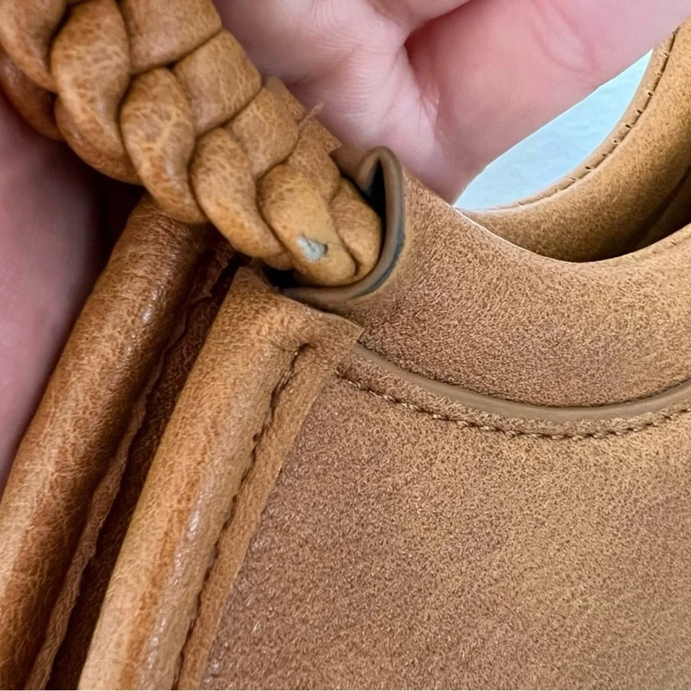 Round Woven Satchel - Picture 8 of 10